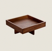PLAYGROUND ANANTI WALNUT MENAG E ON 4CM STAND SQUARE 18X18CM